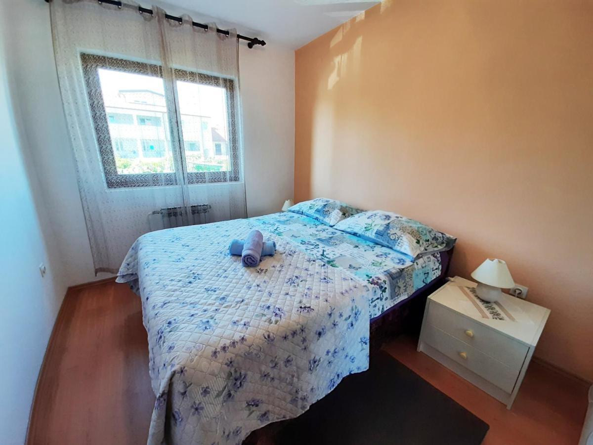 Cvitic Apartments Ровинь Экстерьер фото