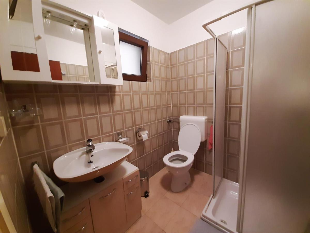 Cvitic Apartments Ровинь Экстерьер фото